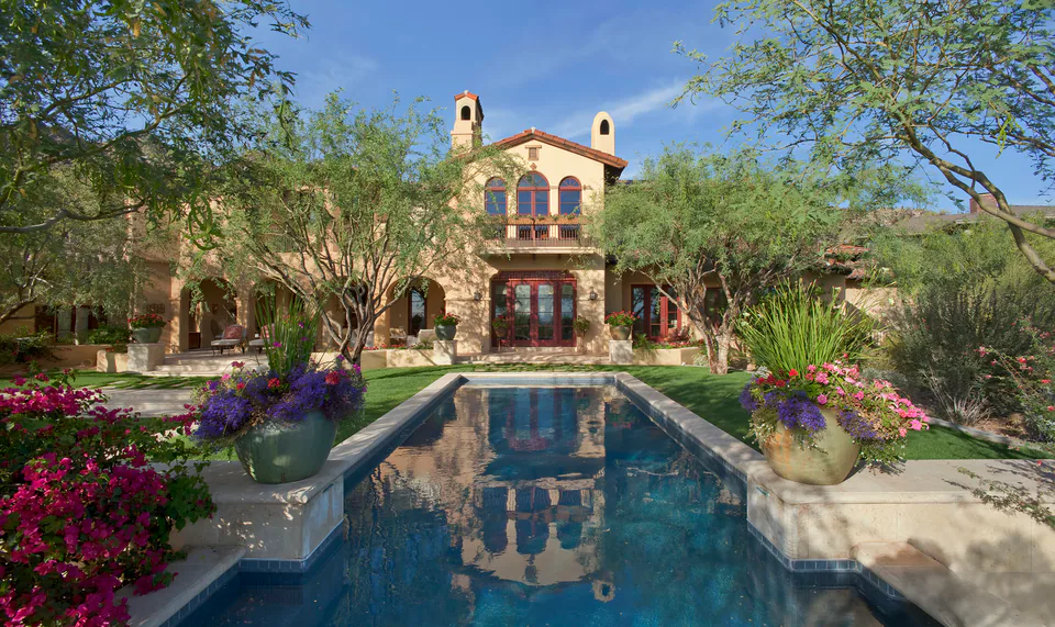 Backyard and pool at Biltmore Residence, Phoenix, Arizona, interior design by Paul Lauren Designs
