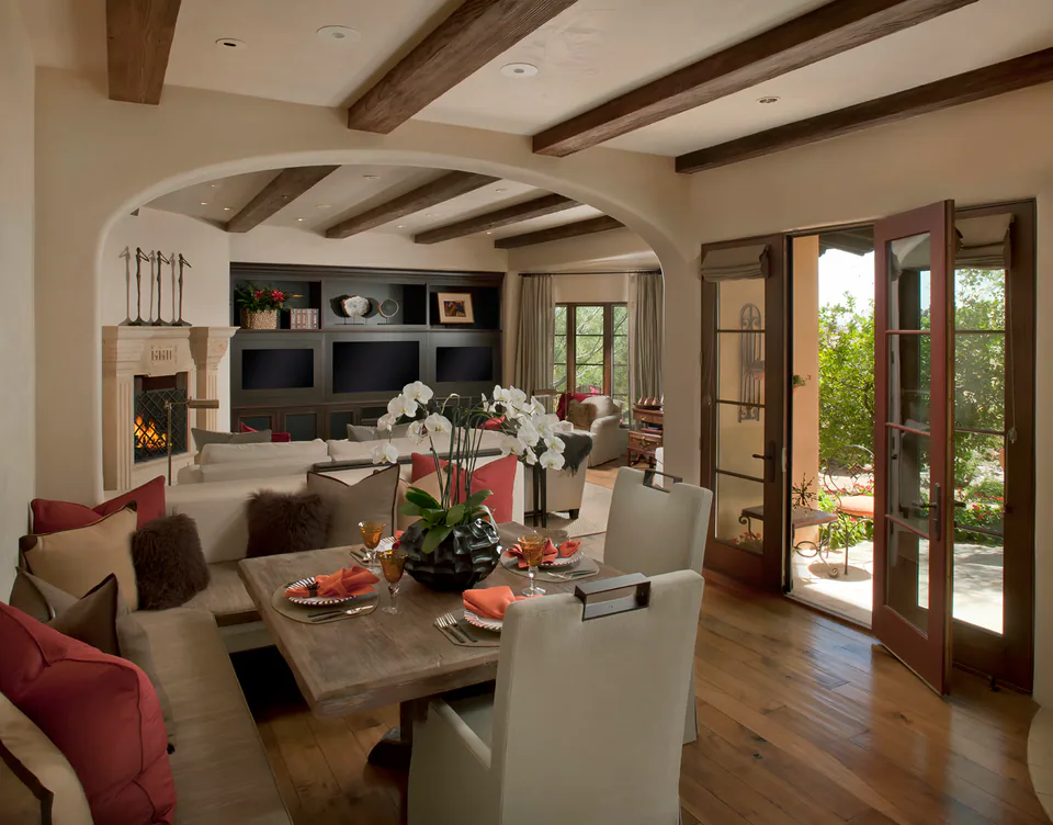Breakfast and family room at Biltmore Residence, Phoenix, Arizona, interior design by Paul Lauren Designs