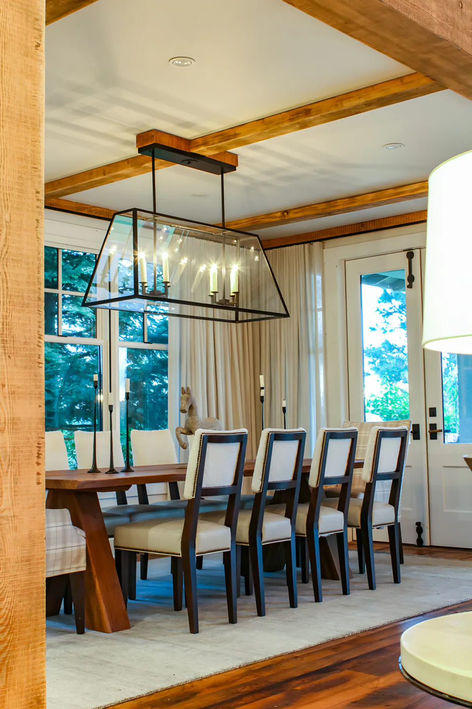 Dining room at Cabin on the Fairway, Coeur d'Alene Lake, Idaho, interior design by Paul Lauren Designs