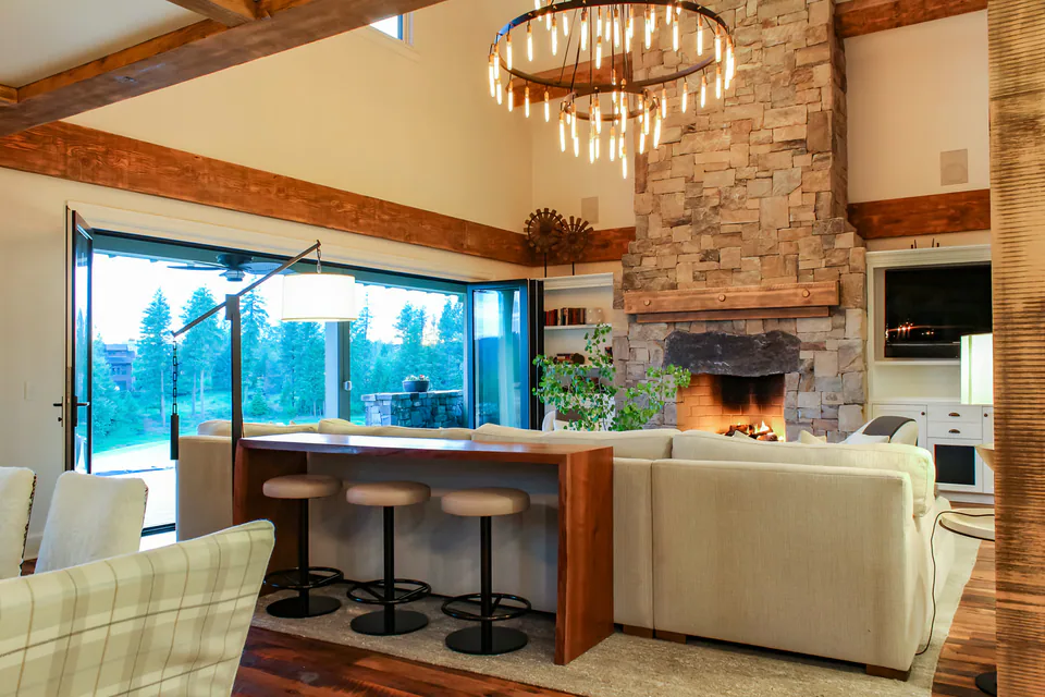 Living room at Cabin on the Fairway, Coeur d'Alene Lake, Idaho, interior design by Paul Lauren Designs