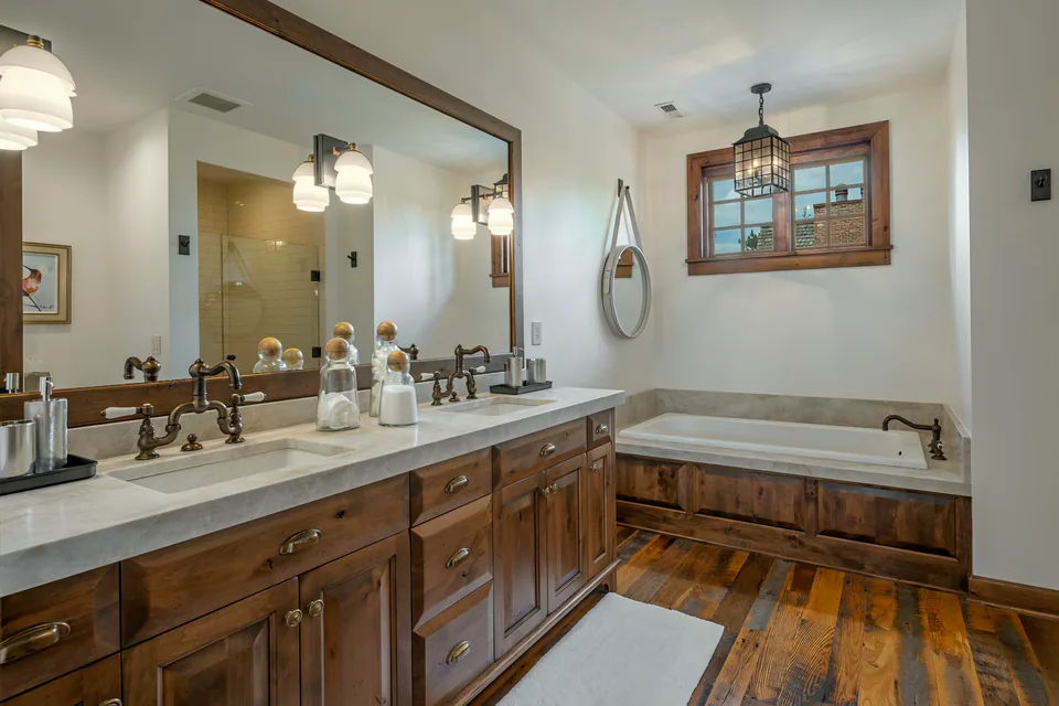 Bathroom at Cabin on the Lake, Coeur d'Alene Lake, Idaho, interior design by Paul Lauren Designs