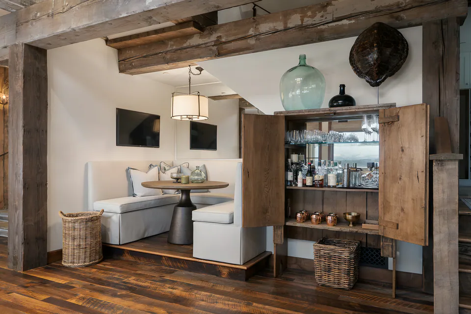 Breakfast nook and bar at CDA Lakehouse, Coeur d'Alene, Idaho, interior design by Paul Lauren Designs