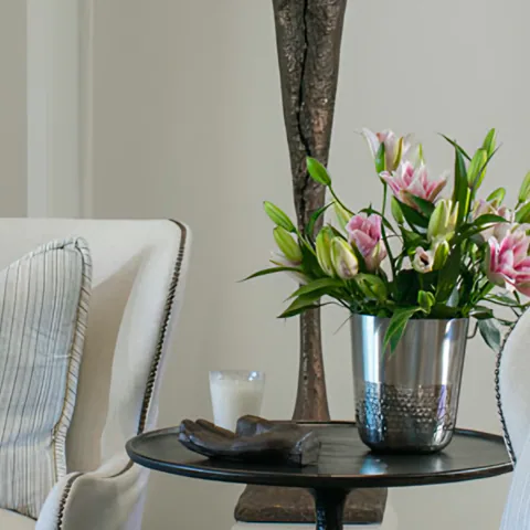 Detail of the sitting area at Silverleaf Modern Ranch, North Scottsdale, Arizona, interior design by Paul Lauren Designs