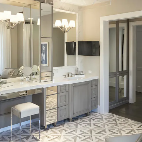 Detail of the primary bathroom at Silverleaf Transitional, North Scottsdale, Arizona, interior design by Paul Lauren Designs